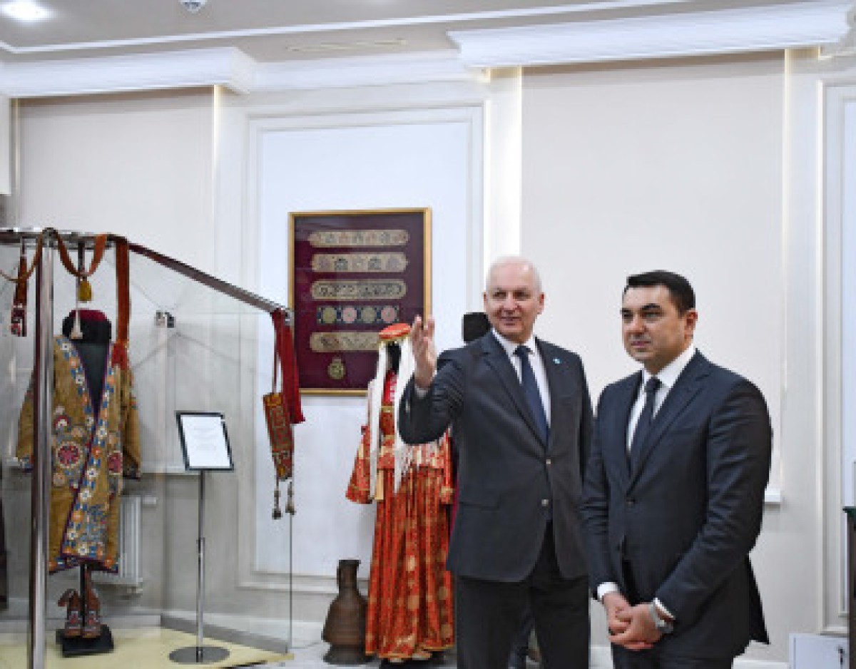TÜRK ÜLKELERİ KÜLTÜR BAKANLIKLARI YETKİLİLERİ TÜRK AKADEMİSİNİ ZİYARET ETTİ