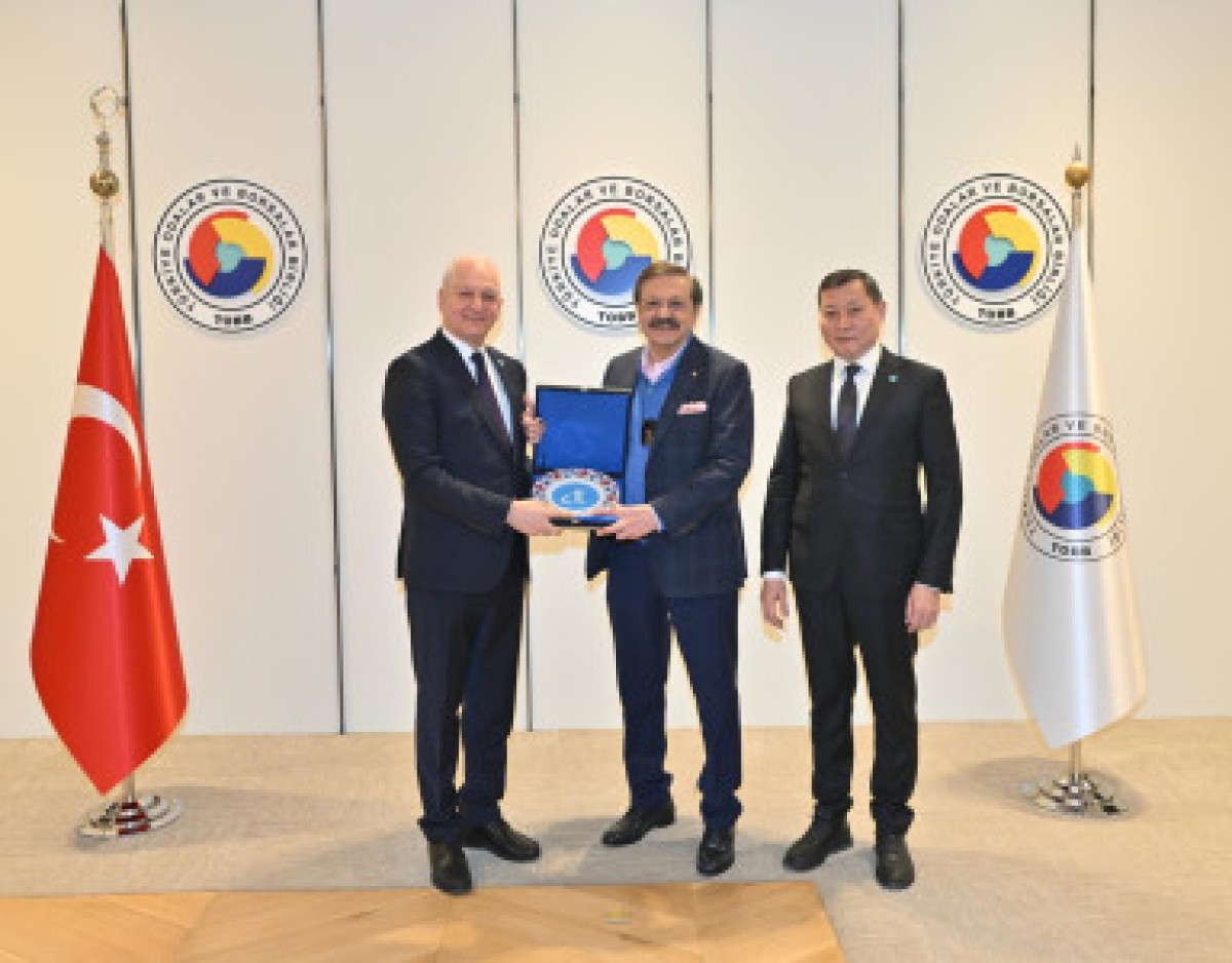 TÜRK AKADEMİSİ BAŞKANI İLE TOBB BAŞKANI ARASINDA GÖRÜŞME