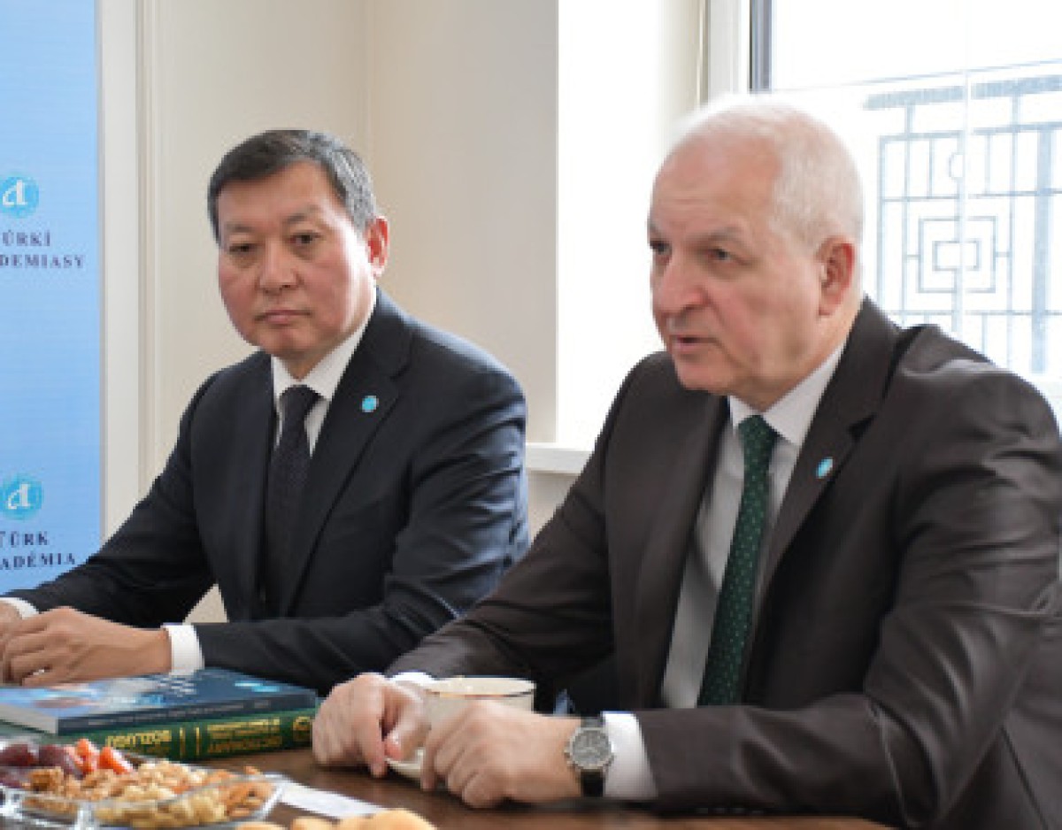 TÜRK AKADEMİSİ BAŞKANI, ÇİN HALK CUMHURİYETİ ASTANA BÜYÜKELÇİLİĞİ DİPLOMATLARINI KABUL ETTİ