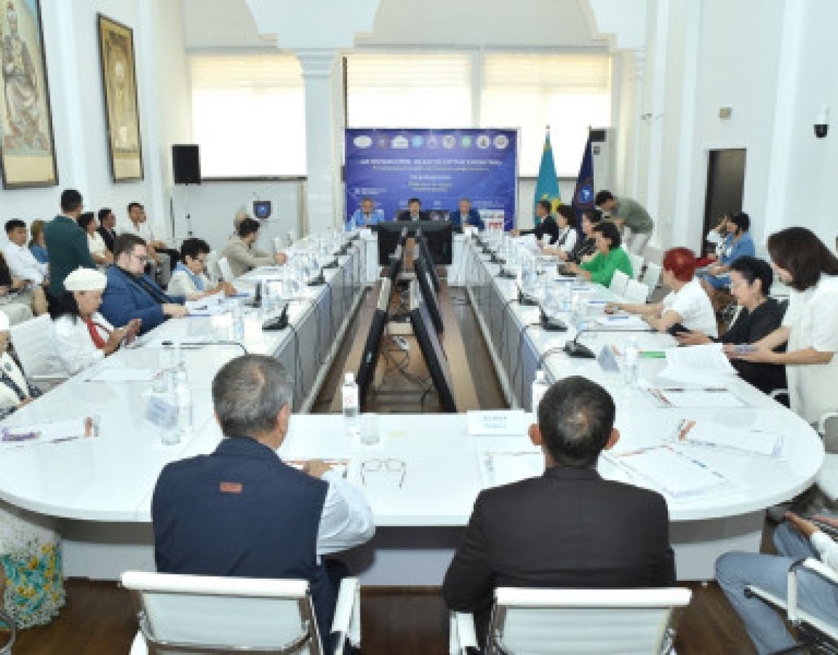 ALMATI'DA “FARABİ GÜNÜ” MÜNASEBETİYLE BİLİMSEL KONFERANS DÜZENLENDİ