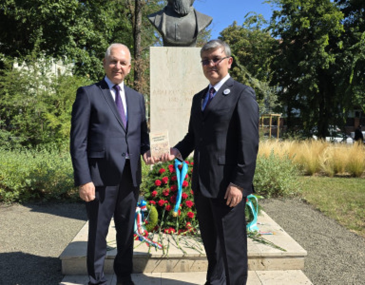 President of the Academy Honored Abai Kunanbayev in Budapest
