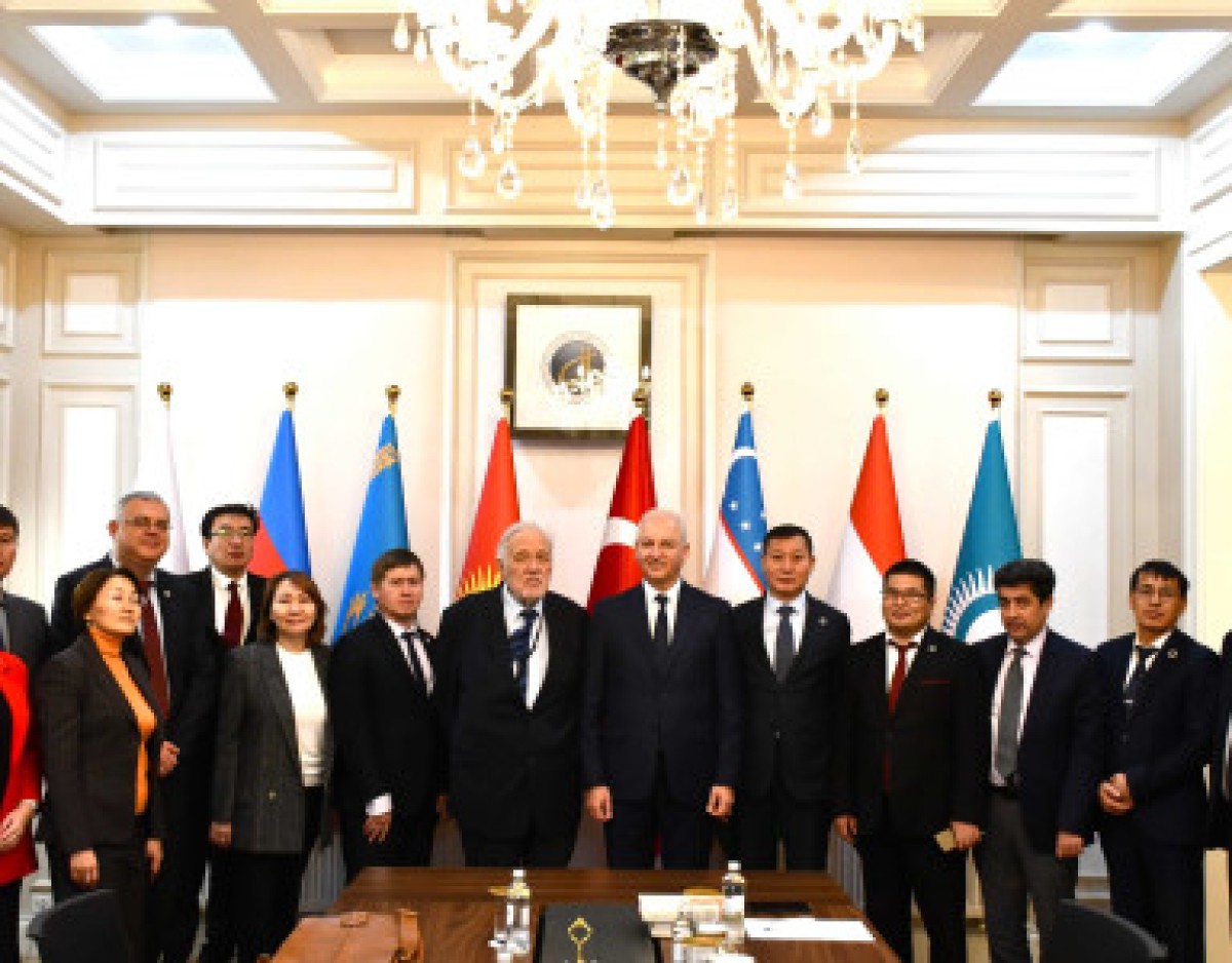 The well-known Turkish historian, Professor Ilber Ortaylı visited the Turkic Academy