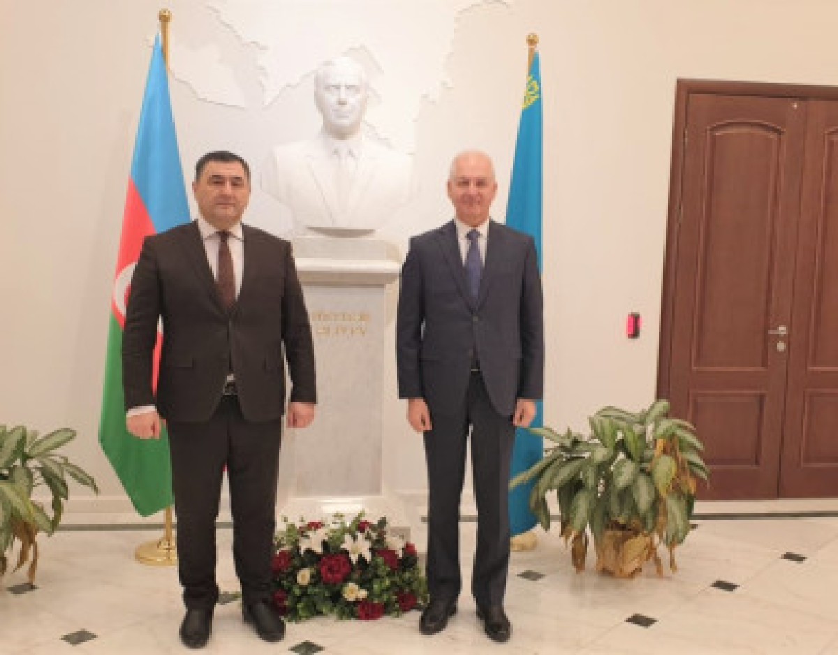 The head of the Academy met with the Ambassador of Azerbaijan to Kazakhstan
