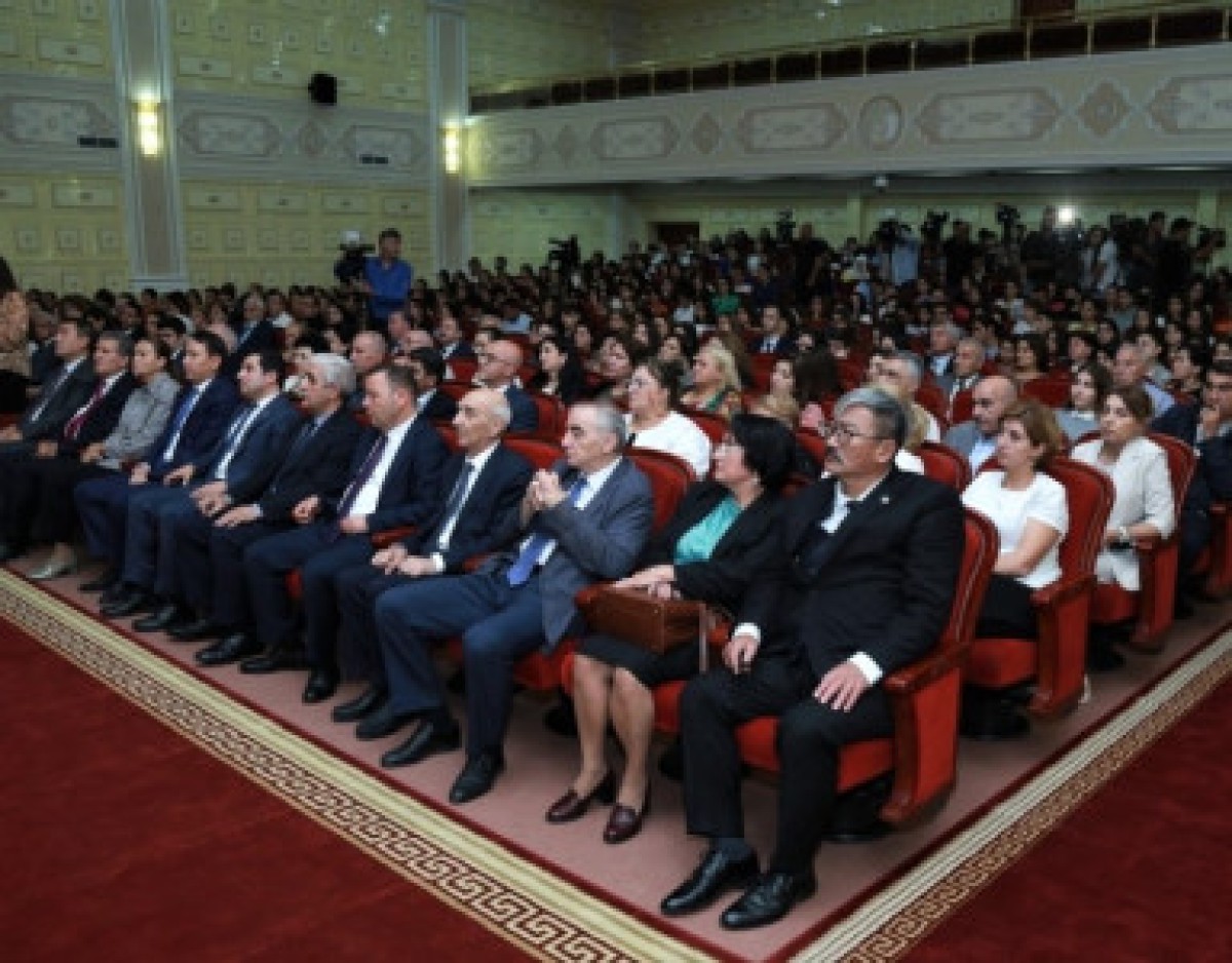 Bakü’de Kutlug Kağan Yazıtı’nın Tanıtımı Yapıldı