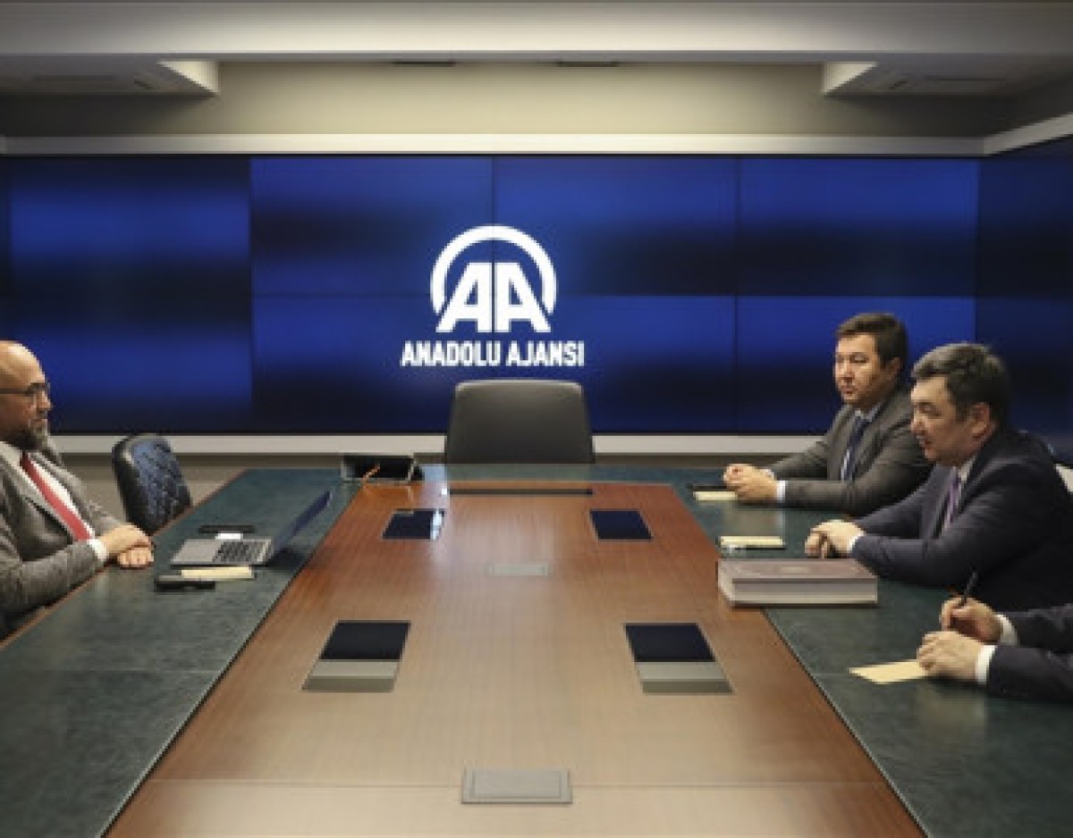 Türk Akademisi Başkanı Anadolu Ajansı’nın Çalışmalarıyla Tanıştı